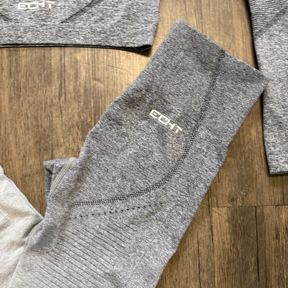 ECHT Activewear Set Leggings Gray Long Sleeve Crop Top Stretch Scrunch Bootie S - Picture 9 of 13